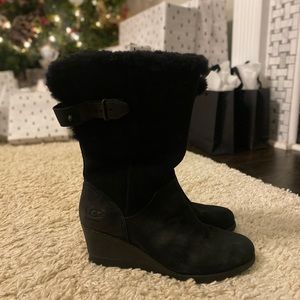 Wedge UGG black boots size 6